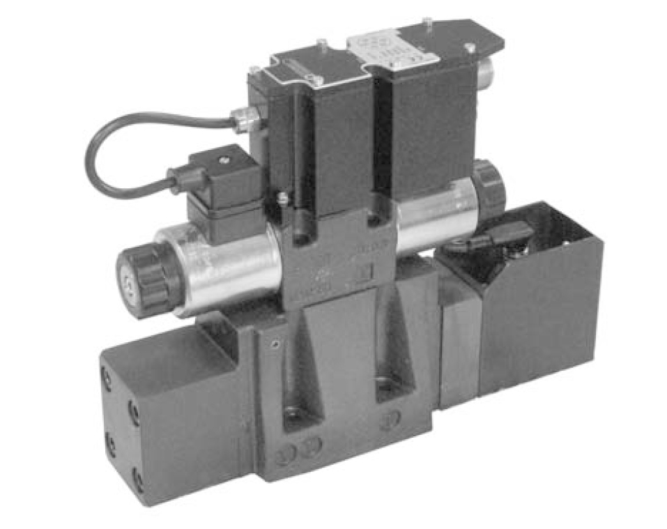 83330 DSPE * J pilot type proportional directional valve with position feedback and integrated amplifier board